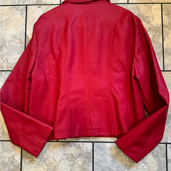 Red Jacket - Picture 3 of 5